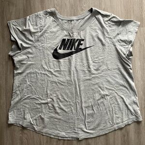 Nike T-shirt